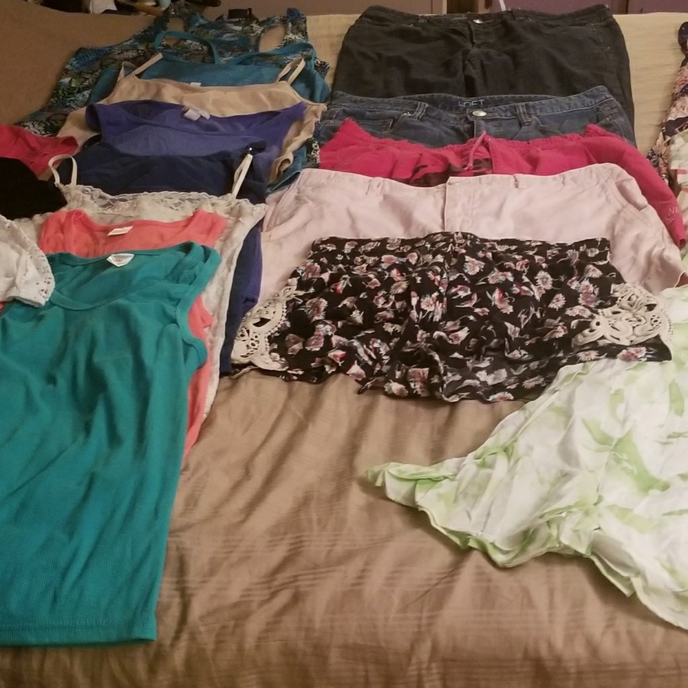 Ladies Size Medium Summer Clothes Bundle